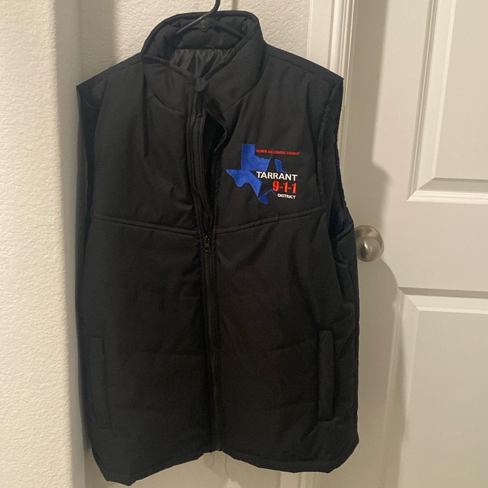 Tarrant County 911 District Police/Fire/EMS Dispatcher black vest. XL Mens